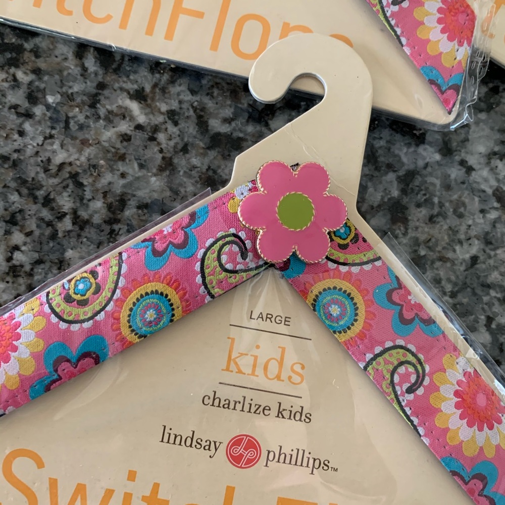 Kids switch flops straps